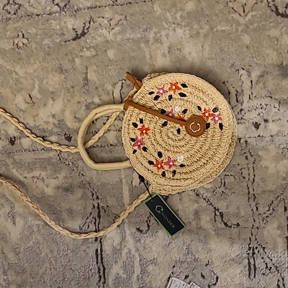 New with tags C. WONDER straw crossbody - Picture 8 of 9
